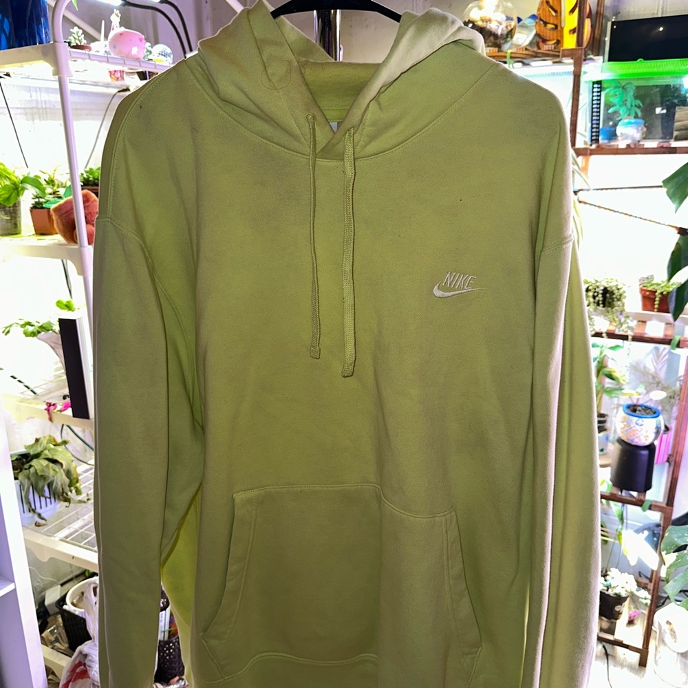 Nike Men's Green Hoodie